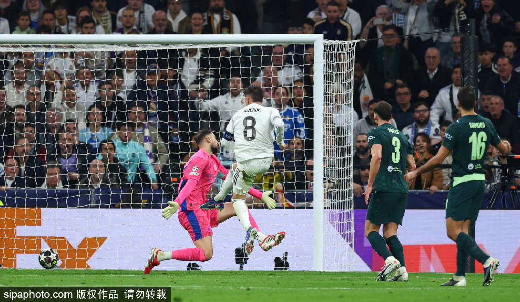 巴萨高层晒笑脸庆祝皇马失分,西甲争冠再起波澜!